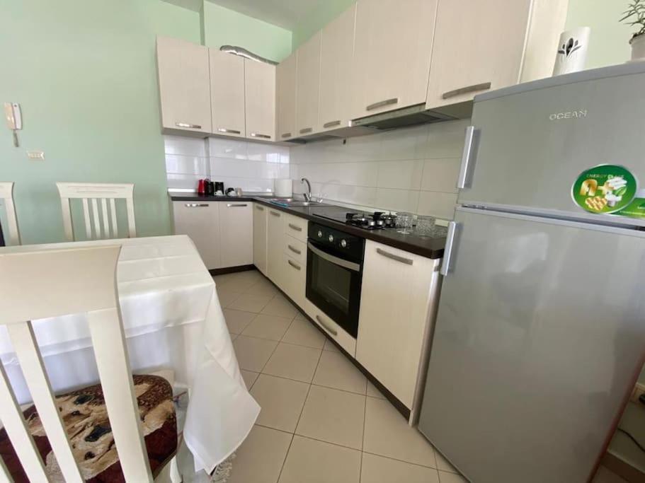 Gold Key Apartments, Durres Beach מראה חיצוני תמונה